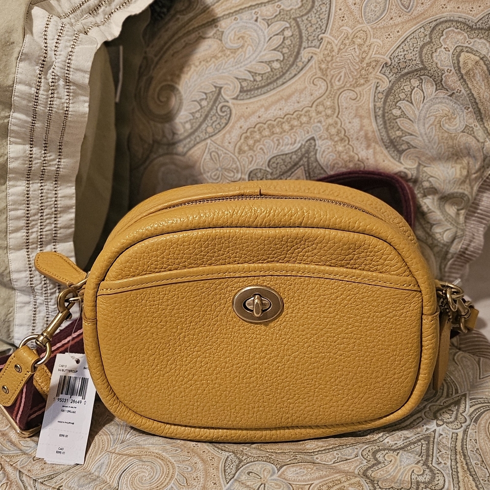 Elegant Mustard Leather Crossbody Bag